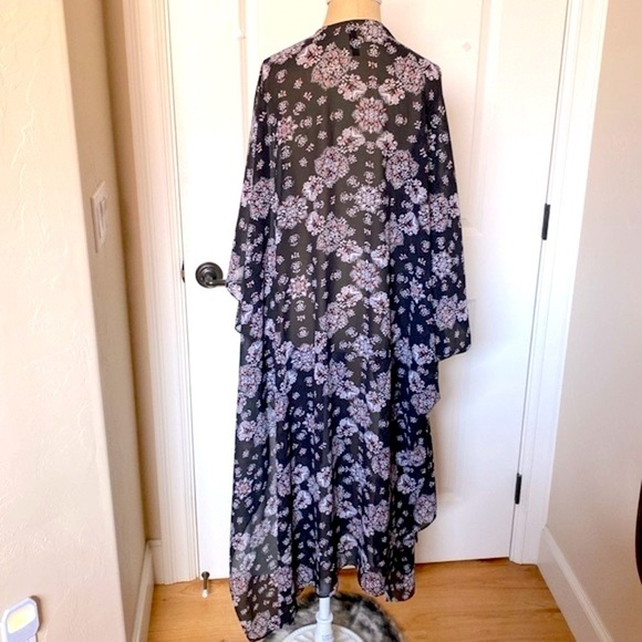 Torrid Floral Sheer Chiffon Kimono Duster Topper Cover-Up Womens Plus Sz 5/6 - Picture 2 of 7